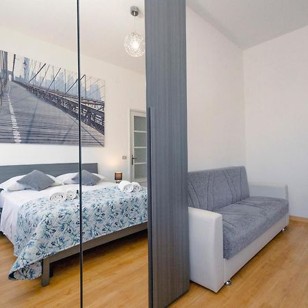 "L'Attico Bianco" City View 10 M A Piedi Dal Mare Savona Exteriör bild