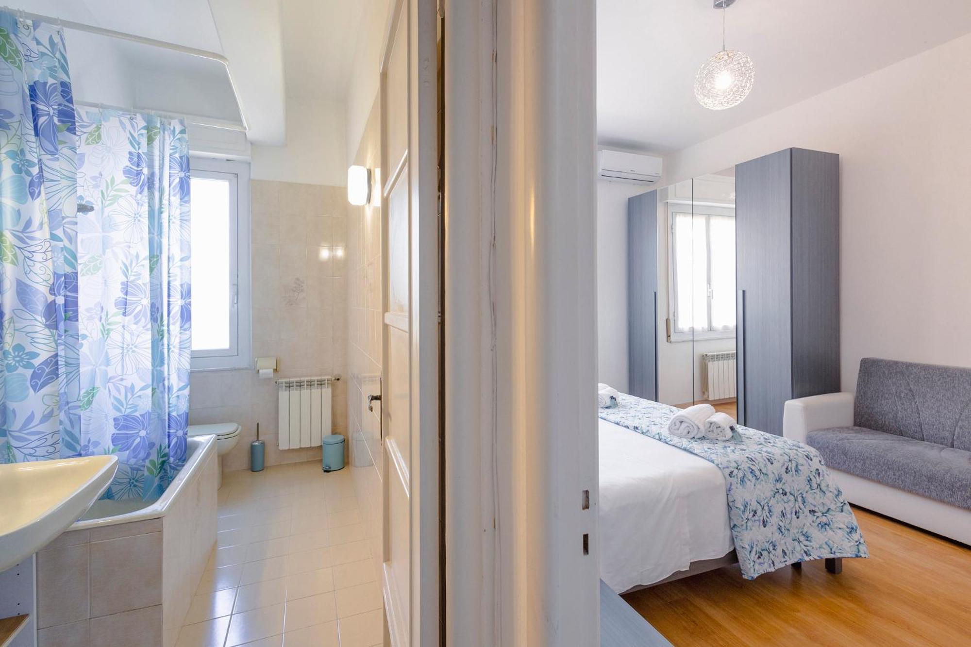 "L'Attico Bianco" City View 10 M A Piedi Dal Mare Savona Exteriör bild